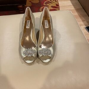 Badgley Mischka Glittering Gold Heels 10